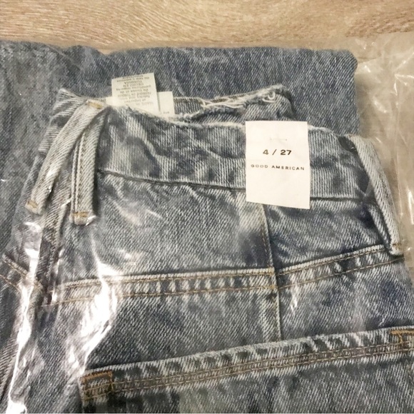 Good American 90s Duster High Rise Cropped Straight Leg Jean - Picture 4 of 6